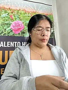   valentina18 online show from February 27, 2026, 1:22 pm