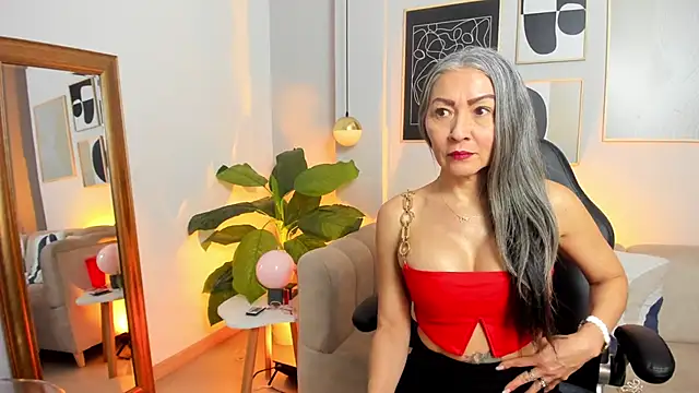 Snapshot of _Nicoletteshea_ chatting on May 16, 2026, 9:03 pm Nicoletteshea online show from May 16, 2026, 9:03 pm