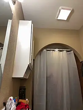 Snapshot of pumaHotz chatting on March 21, 2025, 11:23 pm pumaHotz online show from March 21, 2025, 11:23 pm