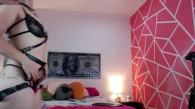 valentina angel online show from October 16, 2025, 3:48 am