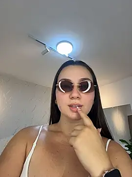 Snapshot of ava_blue chatting on July 15, 2026, 7:43 pm ava blue online show from July 15, 2026, 7:43 pm