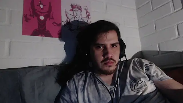 hung weeb online show from September 29, 2025, 2:40 am