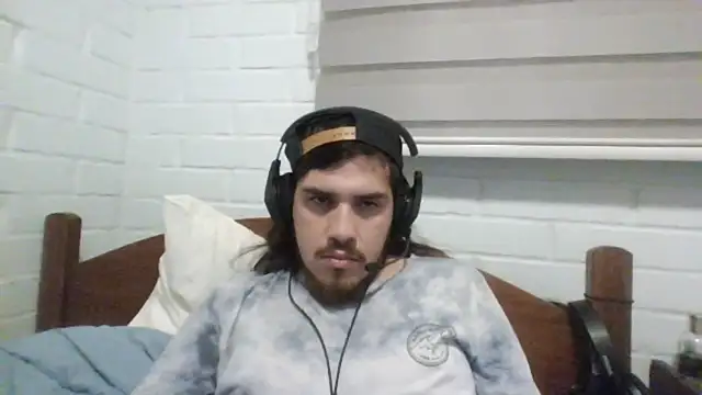 hung weeb online show from December 15, 2024, 3:24 am