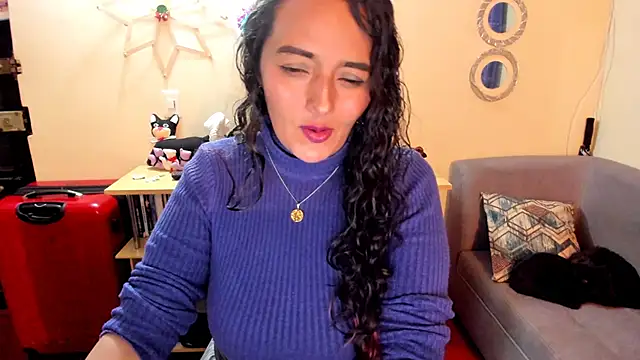 emma luxy online show from January 13, 2025, 5:01 am