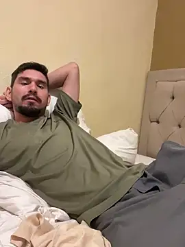 Tomthelong online show from February 20, 2025, 5:33 am