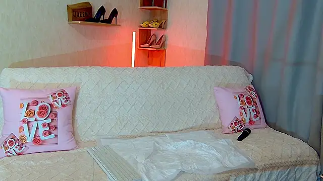 KimPolloc online show from February 25, 2026, 7:25 pm