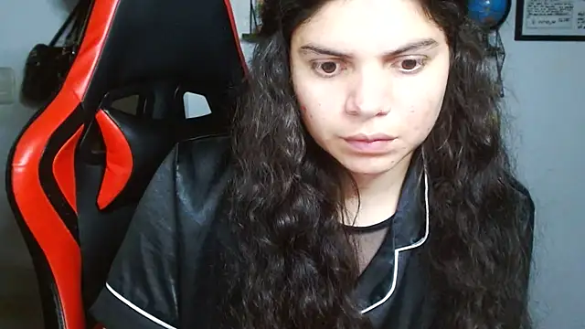 Nikkykora15 online show from March 12, 2025, 4:51 am