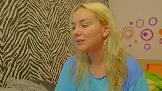 JennyShow online show from September 24, 2025, 5:19 pm