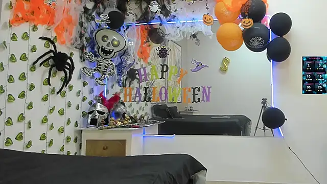 ChoreyTaiylor online show from October 16, 2025, 2:36 pm