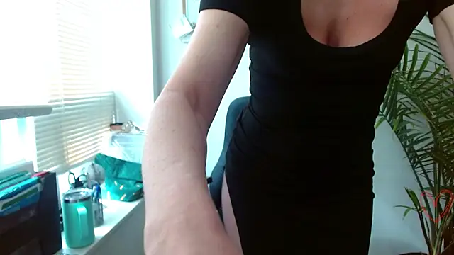 Snapshot of City_Kat chatting on April 30, 2026, 2:35 pm City Kat online show from April 30, 2026, 2:35 pm