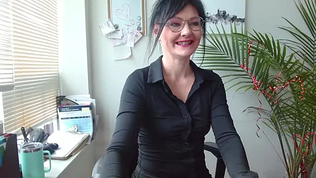 Snapshot of City_Kat chatting on April 20, 2026, 3:24 pm City Kat online show from April 20, 2026, 3:24 pm