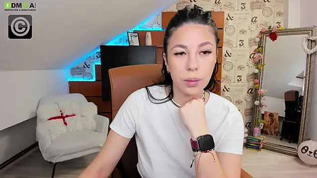 EmillyTaylor online show from February 3, 2026, 4:32 am