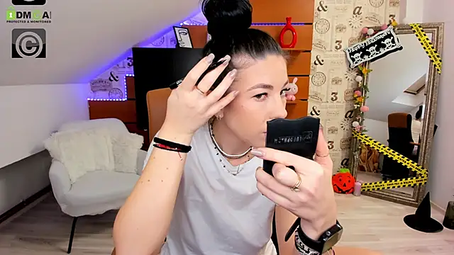 EmillyTaylor online show from October 29, 2025, 4:33 am