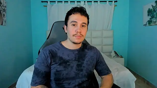 juan  jimenez online show from April 17, 2026, 10:34 pm