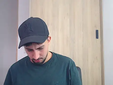 ChrisDamon online show from November 21, 2025, 11:09 am