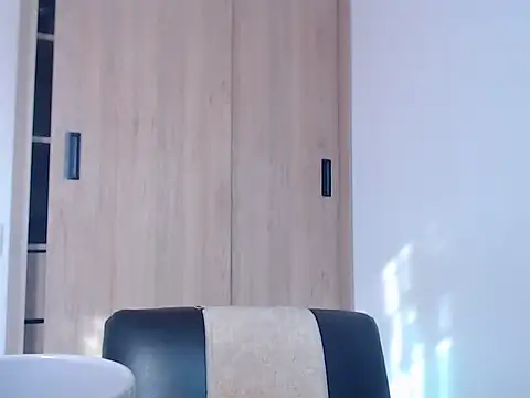 ChrisDamon online show from November 3, 2025, 1:04 pm