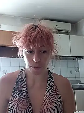 Snapshot of Annarella_Pika chatting on July 24, 2026, 12:45 pm Annarella Pika online show from July 24, 2026, 12:45 pm