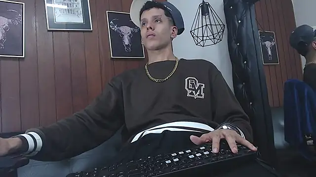 GaboReyes online show from February 14, 2025, 4:26 am