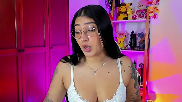 Snapshot of eymy-hadid chatting on October 24, 2025, 6:51 pm eymy-hadid online show from October 24, 2025, 6:51 pm