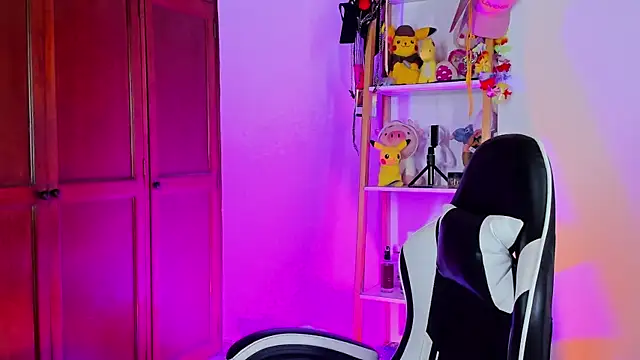 Snapshot of eymy-hadid chatting on November 25, 2025, 9:26 pm eymy-hadid online show from November 25, 2025, 9:26 pm