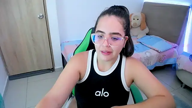 Snapshot of _alicia_z chatting on February 26, 2025, 9:53 pm alicia z online show from February 26, 2025, 9:53 pm