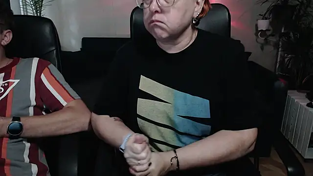 JoannaAndNeighbour online show from October 6, 2025, 10:27 am