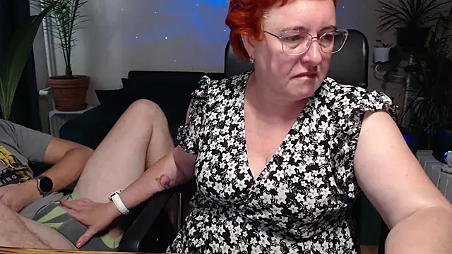 JoannaAndNeighbour online show from September 9, 2025, 9:41 am