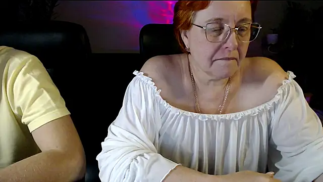 JoannaAndNeighbour online show from November 29, 2025, 1:11 pm