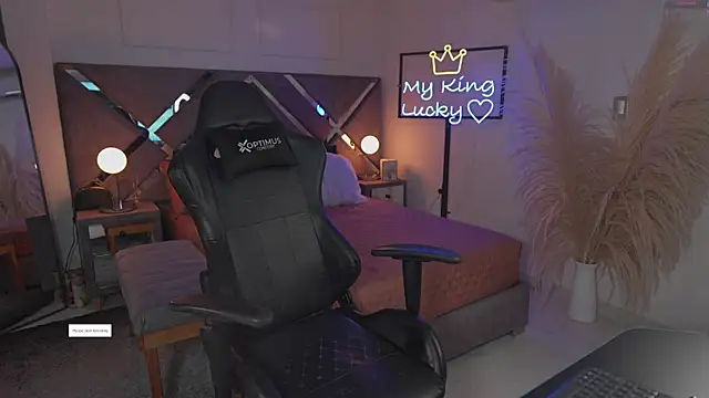 KateOwens online show from November 25, 2025, 11:32 am