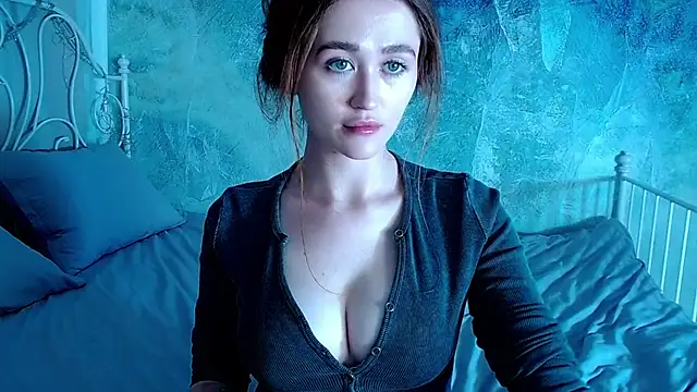 millllina online show from September 23, 2025, 2:13 pm