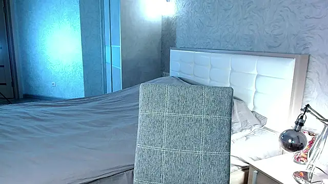 millllina online show from March 3, 2025, 6:24 pm