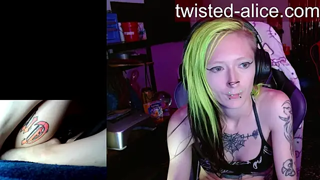 alicewonder09 online show from May 23, 2026, 6:23 am