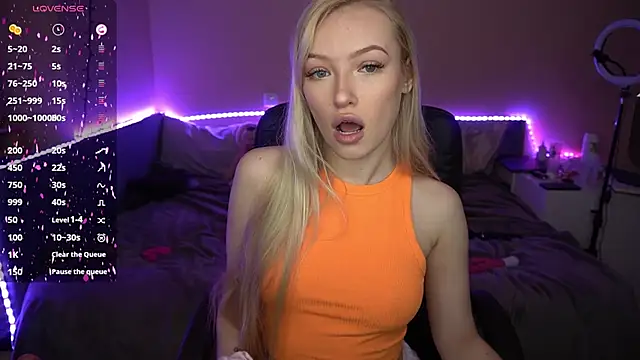 AmandaFiree online show from March 7, 2025, 7:19 am