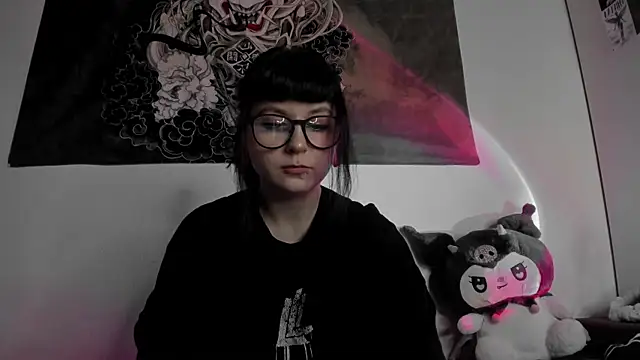 t0riayun0 online show from January 11, 2025, 11:02 pm