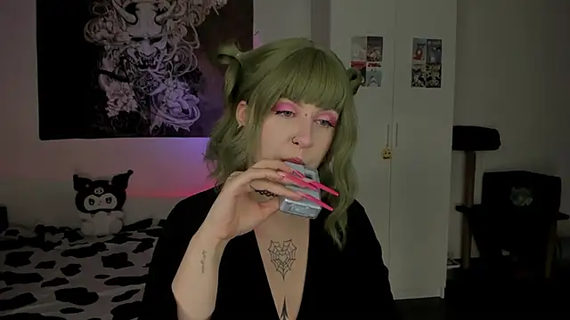 t0riayun0 online show from January 29, 2025, 1:27 am