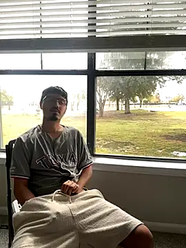 Bbyboyivan online show from November 30, 2025, 7:14 pm