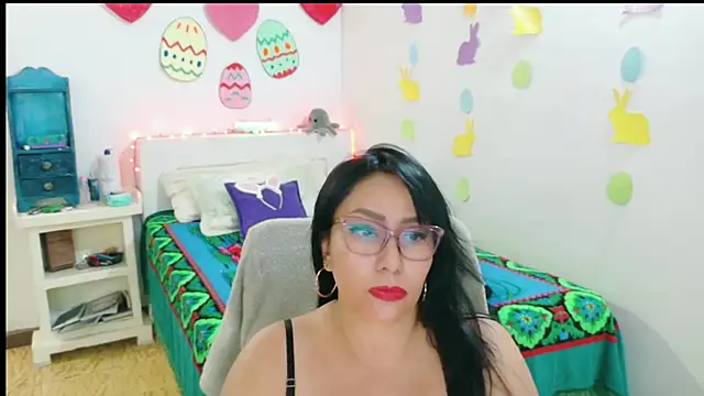 hottplay online show from April 9, 2026, 7:20 pm