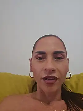 Snapshot of SensyTV chatting on June 29, 2026, 7:04 am SensyTV online show from June 29, 2026, 7:04 am