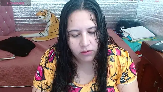 Snapshot of EMILY-NESSA chatting on September 22, 2025, 2:45 pm EMILY-NESSA online show from September 22, 2025, 2:45 pm