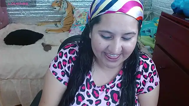 Snapshot of EMILY-NESSA chatting on March 19, 2025, 4:45 pm EMILY-NESSA online show from March 19, 2025, 4:45 pm