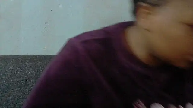 Snapshot of Sexy-queen99xx chatting on November 16, 2025, 6:40 am Sexy-queen99xx online show from November 16, 2025, 6:40 am