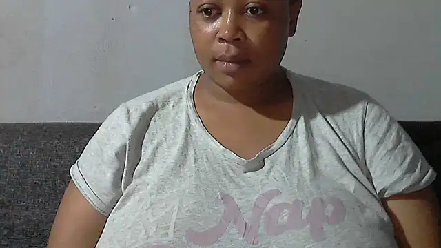 Snapshot of Sexy-queen99xx chatting on November 14, 2025, 1:20 am Sexy-queen99xx online show from November 14, 2025, 1:20 am