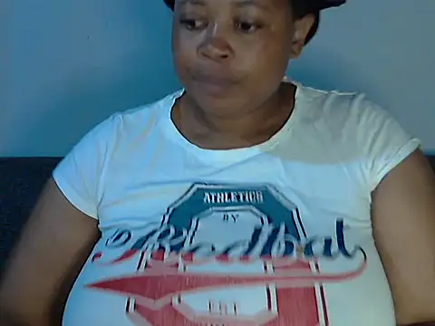 Snapshot of Sexy-queen99xx chatting on November 12, 2025, 5:11 am Sexy-queen99xx online show from November 12, 2025, 5:11 am