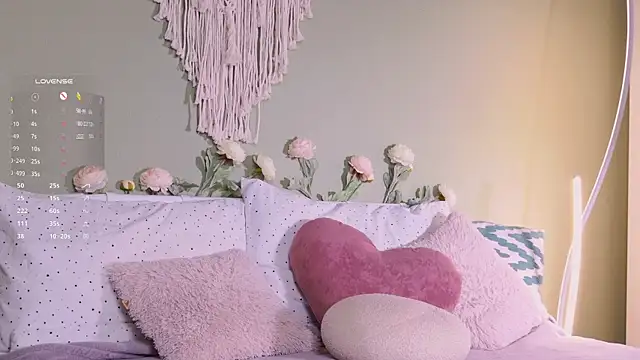 Rinas secret online show from September 26, 2025, 10:22 am