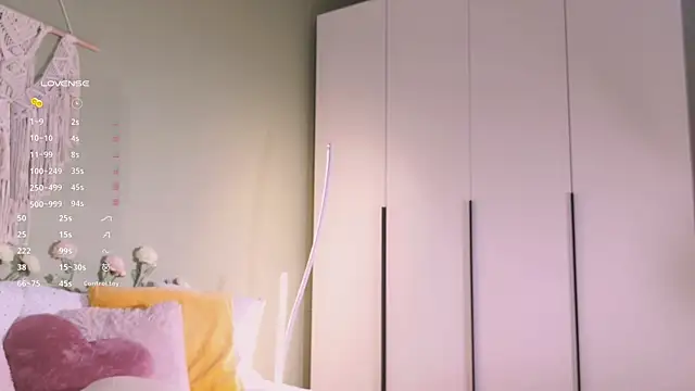 Rinas secret online show from October 4, 2025, 10:28 am