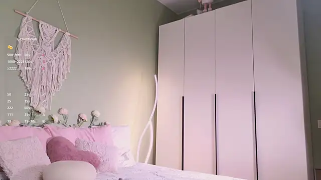 Rinas secret online show from September 17, 2025, 6:48 am