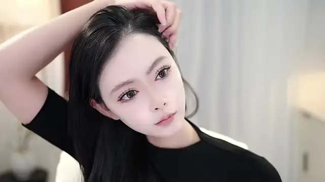 Ocean--Lili online show from September 14, 2025, 2:06 pm