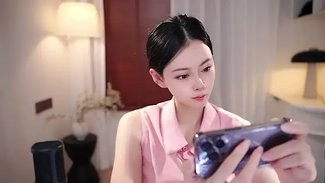 Ocean--Lili online show from September 12, 2025, 2:17 pm