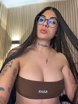 Sarasanders 4 online show from March 13, 2026, 1:54 am