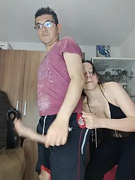 Isaandysex2428 online show from April 5, 2026, 2:29 am